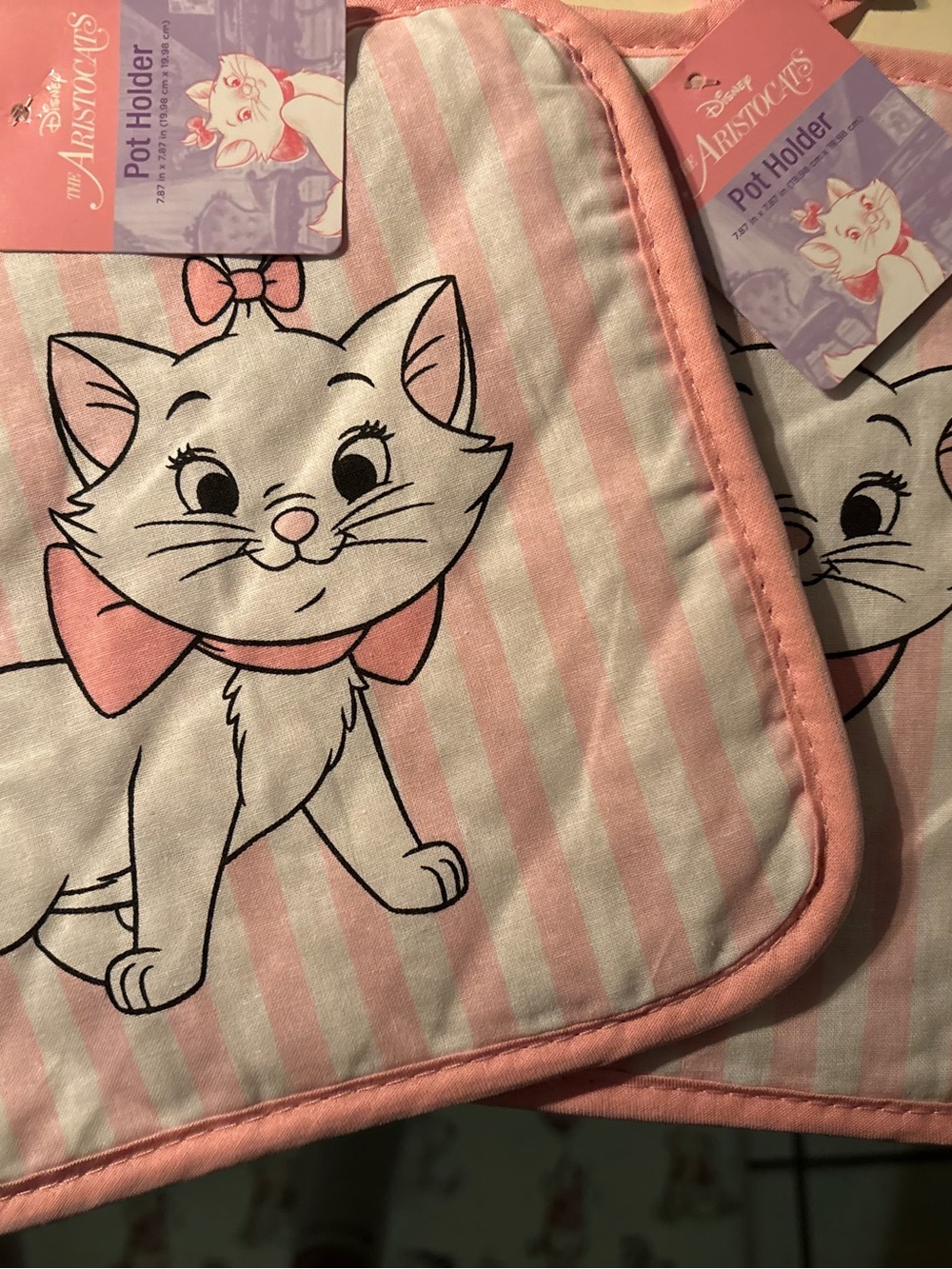Disney Marie Oven Mots QTY 2